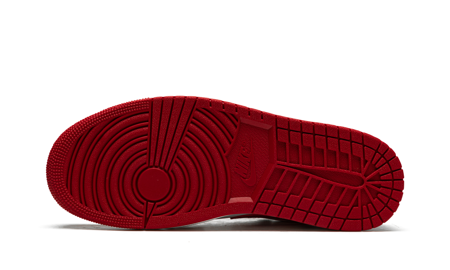 Nike Air Jordan 1 Low Bulls
