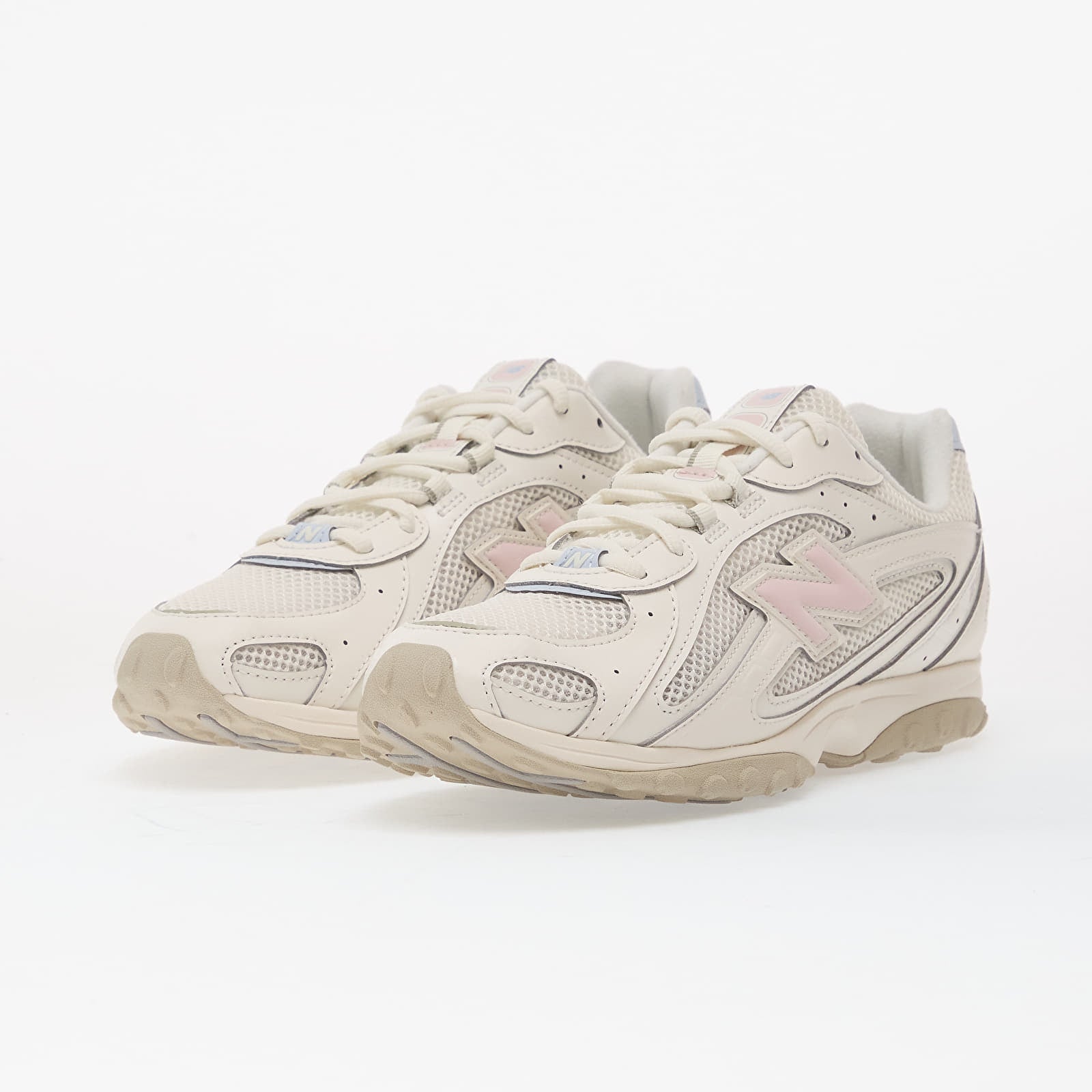 New Balance 204L Sea Salt Pink