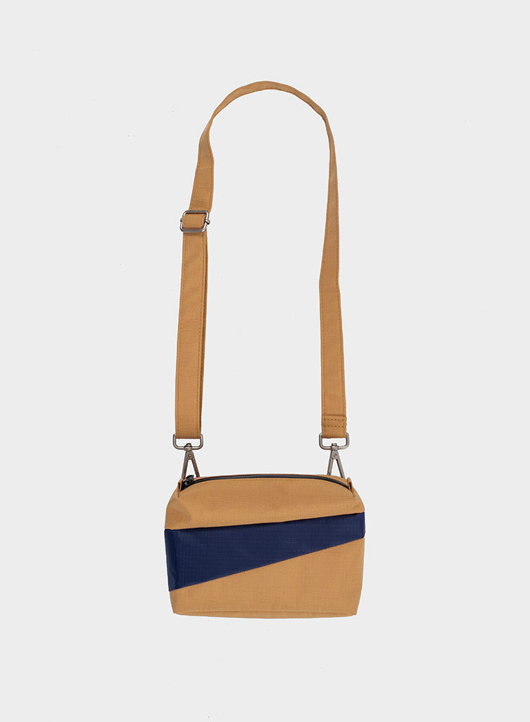 SUSAN BIJL The New Bum Bag Camel & Navy SMALL