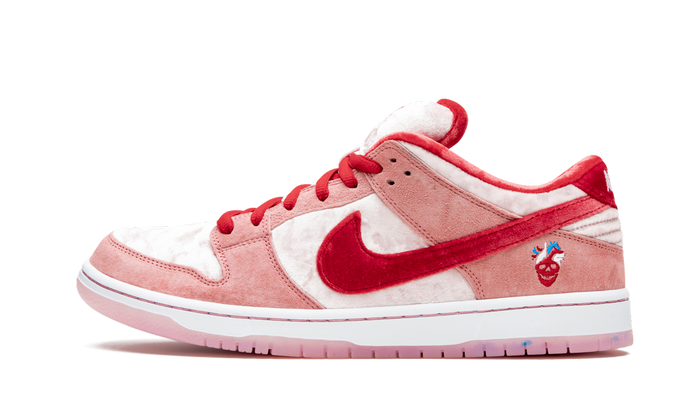 Nike SB Dunk Low Strangelove Skateboards