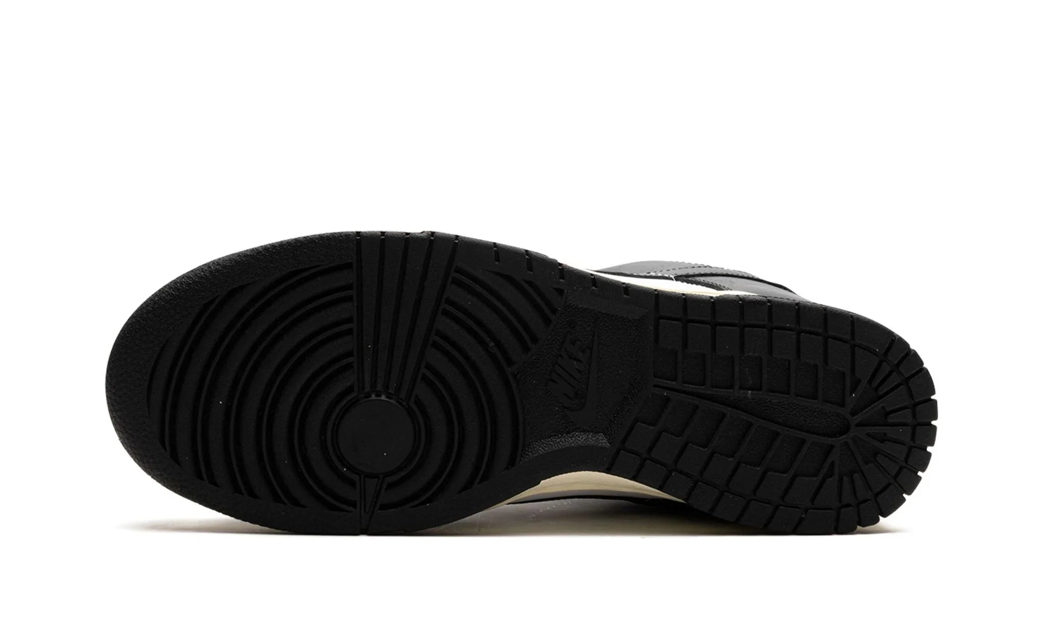 Nike Dunk Low Vintage Panda