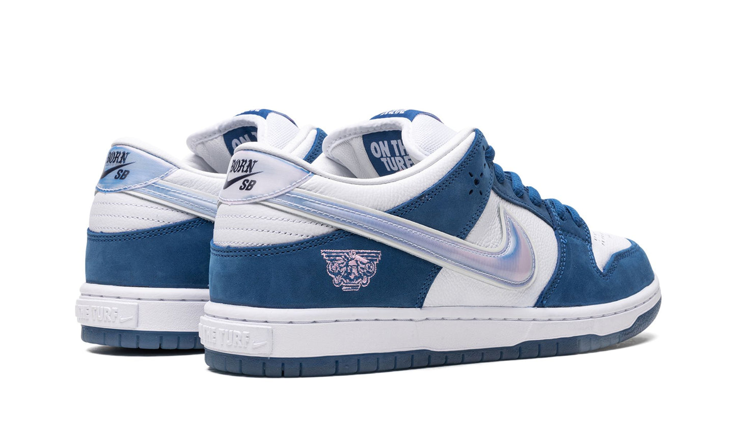 Nike Dunk SB Born x Raised