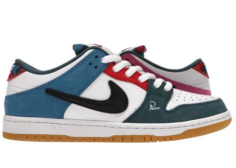 Nike SB Dunk Low Parra Friends & Family