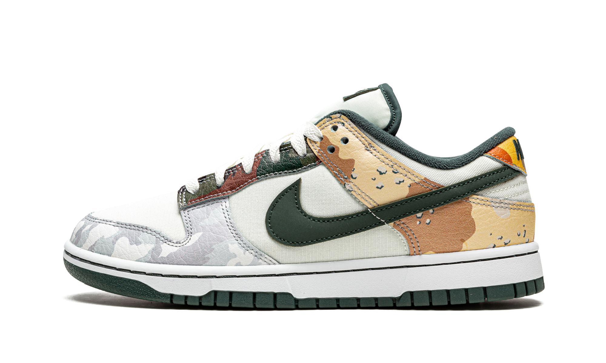 Nike Dunk Low SE Sail Multi-Camo